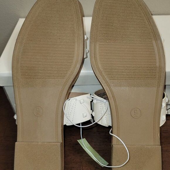 NWT A New Day Size 9 STELLA White Slide Sandals with Studded Straps - Picture 4 of 5